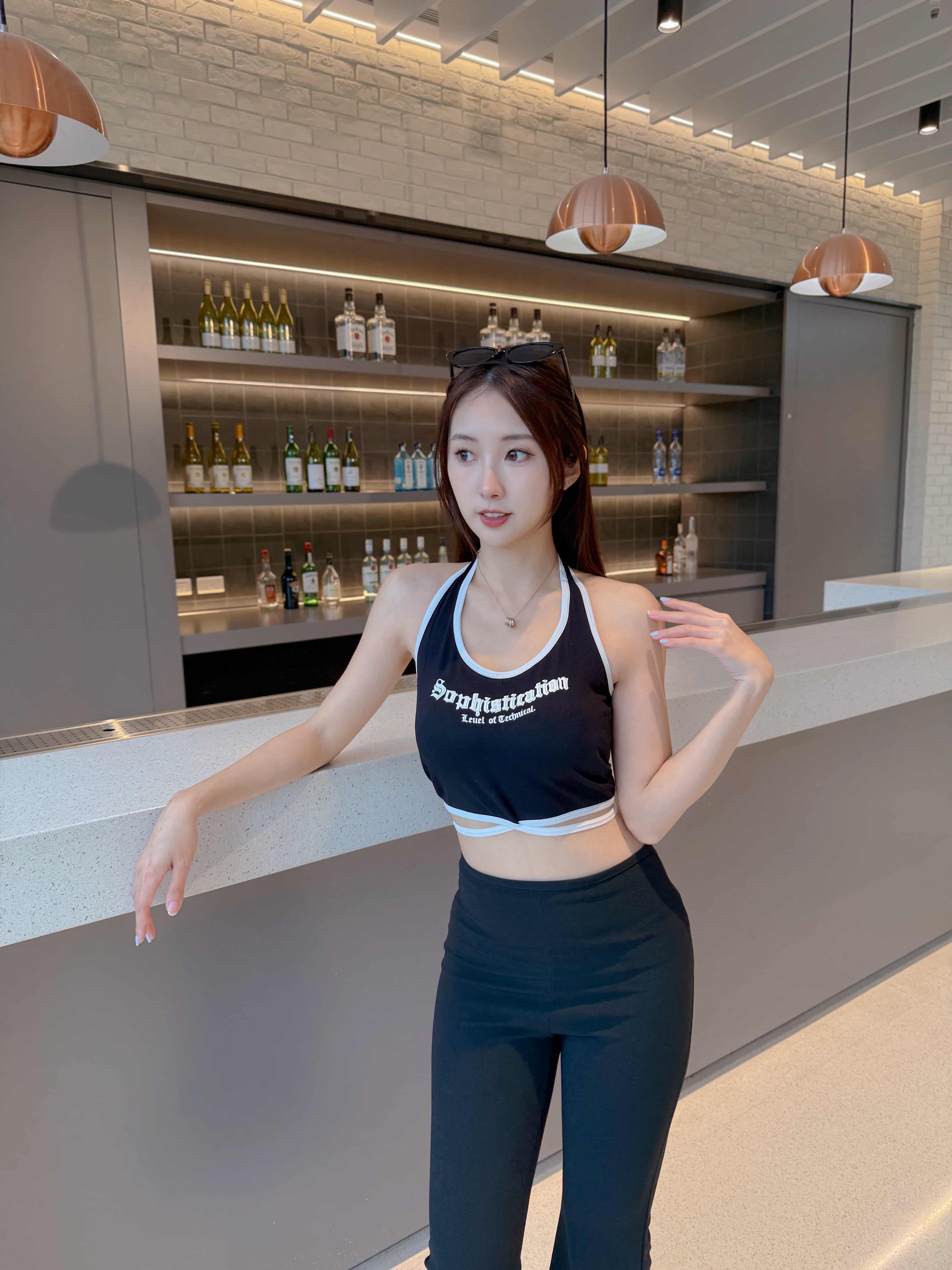 {"ARInfo":{"IsUseAR":false},"Version":"1.0.0","MakeupInfo":{"IsUseMakeup":false},"FaceliftInfo":{"IsChangeEyeLift":false,"IsChangeFacelift":false,"IsChangePostureLift":false,"IsChangeNose":false,"IsChangeFaceChin":false,"IsChangeMouth":false,"IsChangeThinFace":true},"BeautyInfo":{"SwitchMedicatedAcne":false,"IsAIBeauty":false,"IsBrightEyes":false,"IsSharpen":false,"IsOldBeauty":false,"IsReduceBlackEyes":false},"HandlerInfo":{"AppName":2},"FilterInfo":{"IsUseFilter":false}}