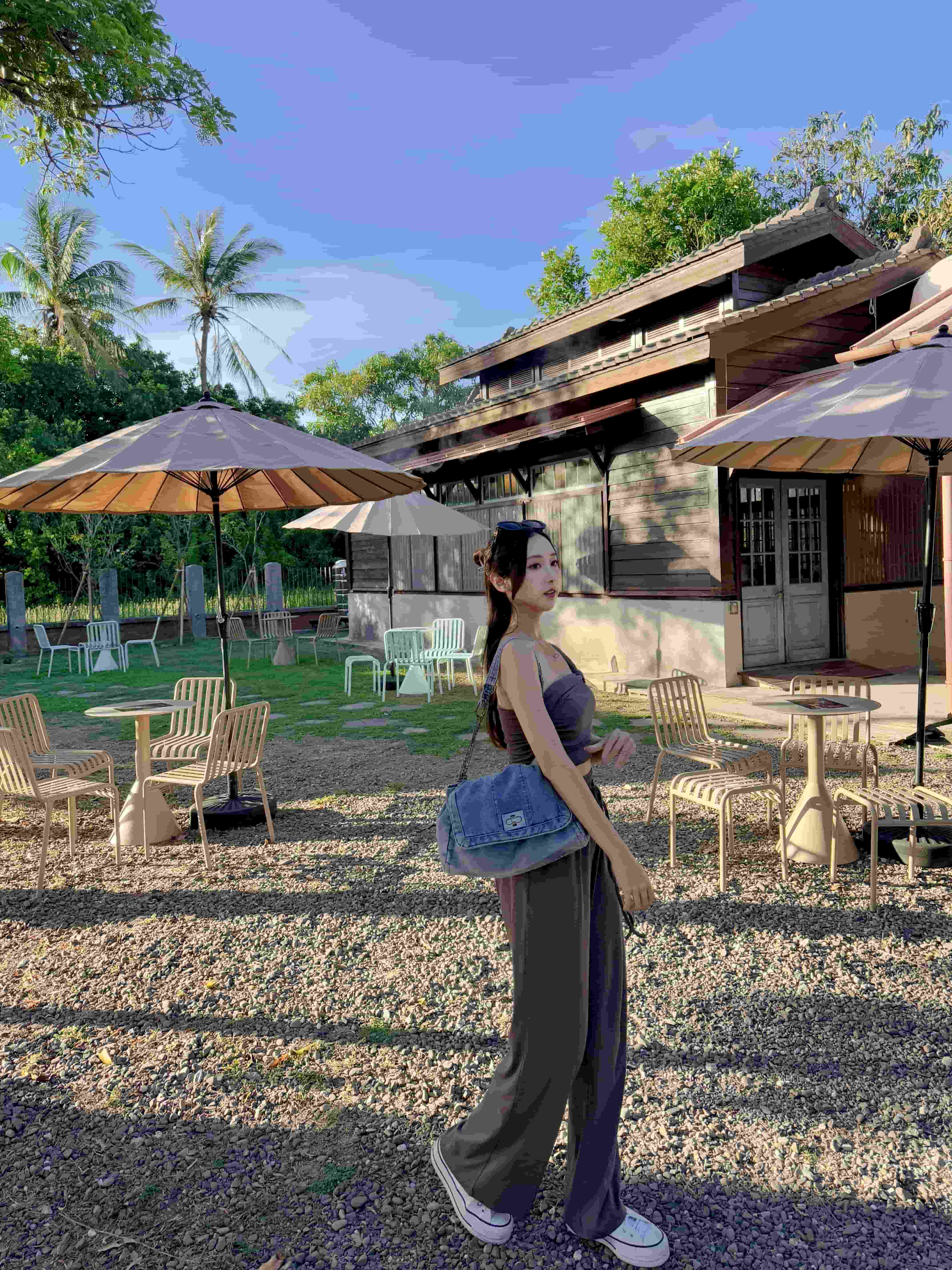 {"ARInfo":{"IsUseAR":false},"Version":"1.0.0","MakeupInfo":{"IsUseMakeup":false},"FaceliftInfo":{"IsChangeEyeLift":false,"IsChangeFacelift":false,"IsChangePostureLift":false,"IsChangeNose":false,"IsChangeFaceChin":false,"IsChangeMouth":false,"IsChangeThinFace":true},"BeautyInfo":{"IsAIBeauty":false,"OldBeautyCount":1,"IsSharpen":false,"SwitchMedicatedAcne":false,"IsBrightEyes":false,"IsOldBeauty":false,"IsReduceBlackEyes":false},"HandlerInfo":{"AppName":2},"FilterInfo":{"IsUseFilter":false}}