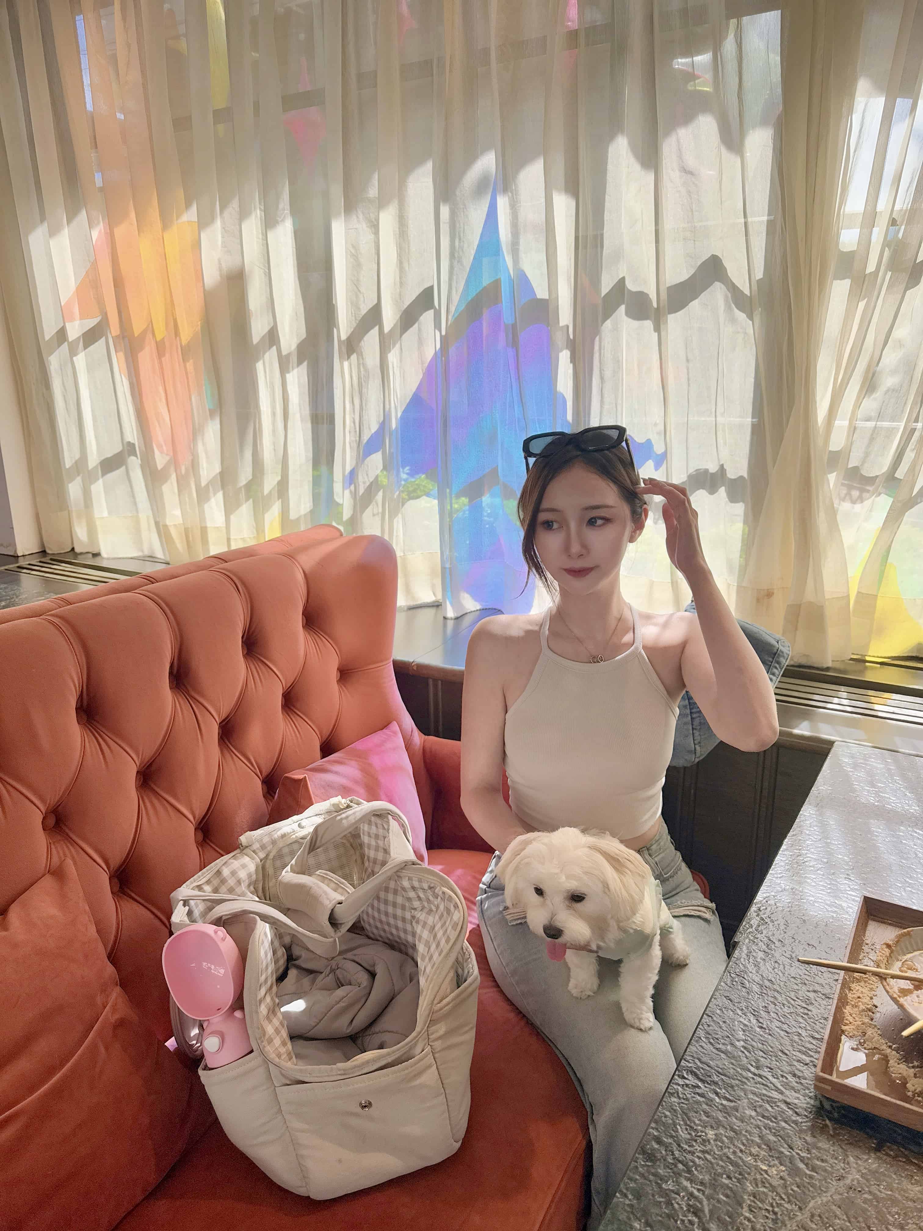 {"ARInfo":{"IsUseAR":false},"Version":"1.0.0","MakeupInfo":{"IsUseMakeup":false},"FaceliftInfo":{"IsChangeEyeLift":false,"IsChangeFacelift":false,"IsChangePostureLift":false,"IsChangeNose":false,"IsChangeFaceChin":false,"IsChangeMouth":false,"IsChangeThinFace":true},"BeautyInfo":{"SwitchMedicatedAcne":false,"IsAIBeauty":false,"IsBrightEyes":false,"IsSharpen":false,"IsOldBeauty":false,"IsReduceBlackEyes":false},"HandlerInfo":{"AppName":2},"FilterInfo":{"IsUseFilter":false}}