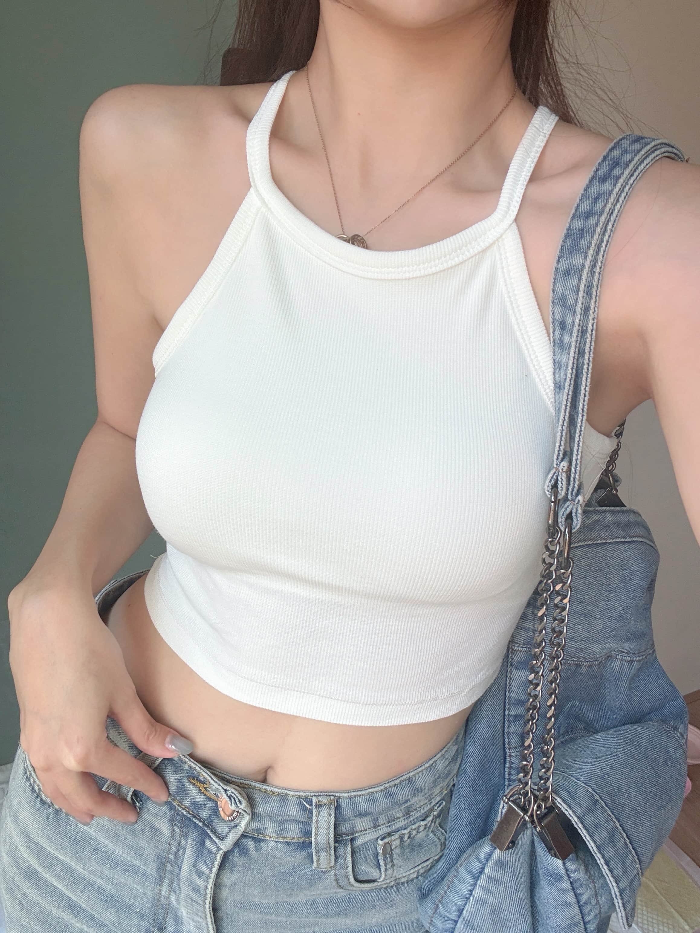 {"ARInfo":{"IsUseAR":false},"Version":"1.0.0","MakeupInfo":{"IsUseMakeup":false},"FaceliftInfo":{"IsChangeEyeLift":false,"IsChangeFacelift":false,"IsChangePostureLift":false,"IsChangeNose":false,"IsChangeFaceChin":false,"IsChangeMouth":false,"IsChangeThinFace":true},"BeautyInfo":{"IsAIBeauty":false,"OldBeautyCount":1,"IsSharpen":false,"SwitchMedicatedAcne":false,"IsBrightEyes":false,"IsOldBeauty":false,"IsReduceBlackEyes":false},"HandlerInfo":{"AppName":2},"FilterInfo":{"IsUseFilter":false}}