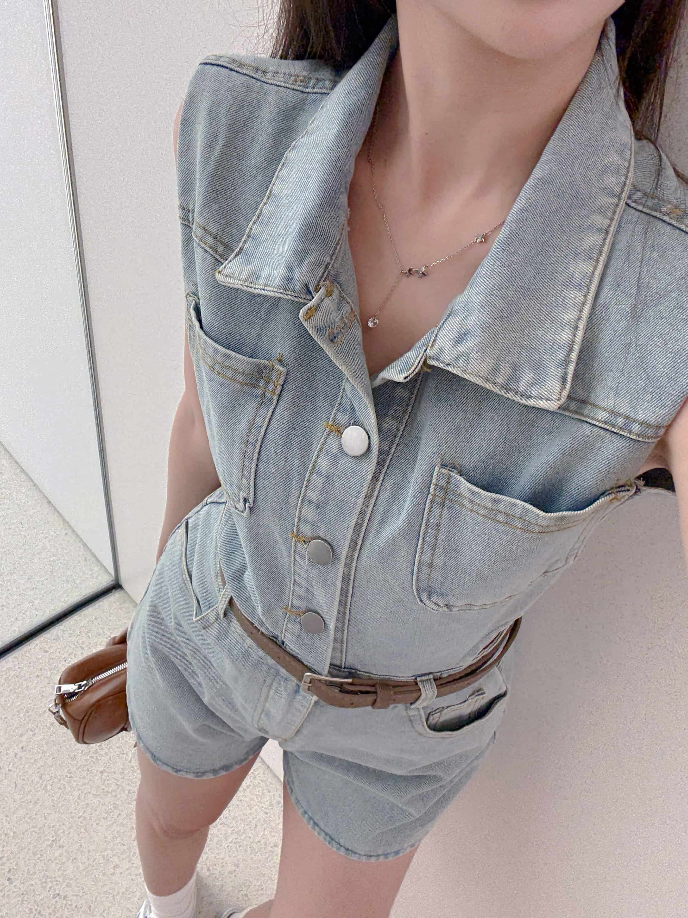 {"ARInfo":{"IsUseAR":false},"Version":"1.0.0","MakeupInfo":{"IsUseMakeup":false},"FaceliftInfo":{"IsChangeEyeLift":false,"IsChangeFacelift":false,"IsChangePostureLift":false,"IsChangeNose":false,"IsChangeFaceChin":false,"IsChangeMouth":false,"IsChangeThinFace":true},"BeautyInfo":{"IsAIBeauty":false,"OldBeautyCount":1,"IsSharpen":false,"SwitchMedicatedAcne":false,"IsBrightEyes":false,"IsOldBeauty":false,"IsReduceBlackEyes":false},"HandlerInfo":{"AppName":2},"FilterInfo":{"IsUseFilter":false}}