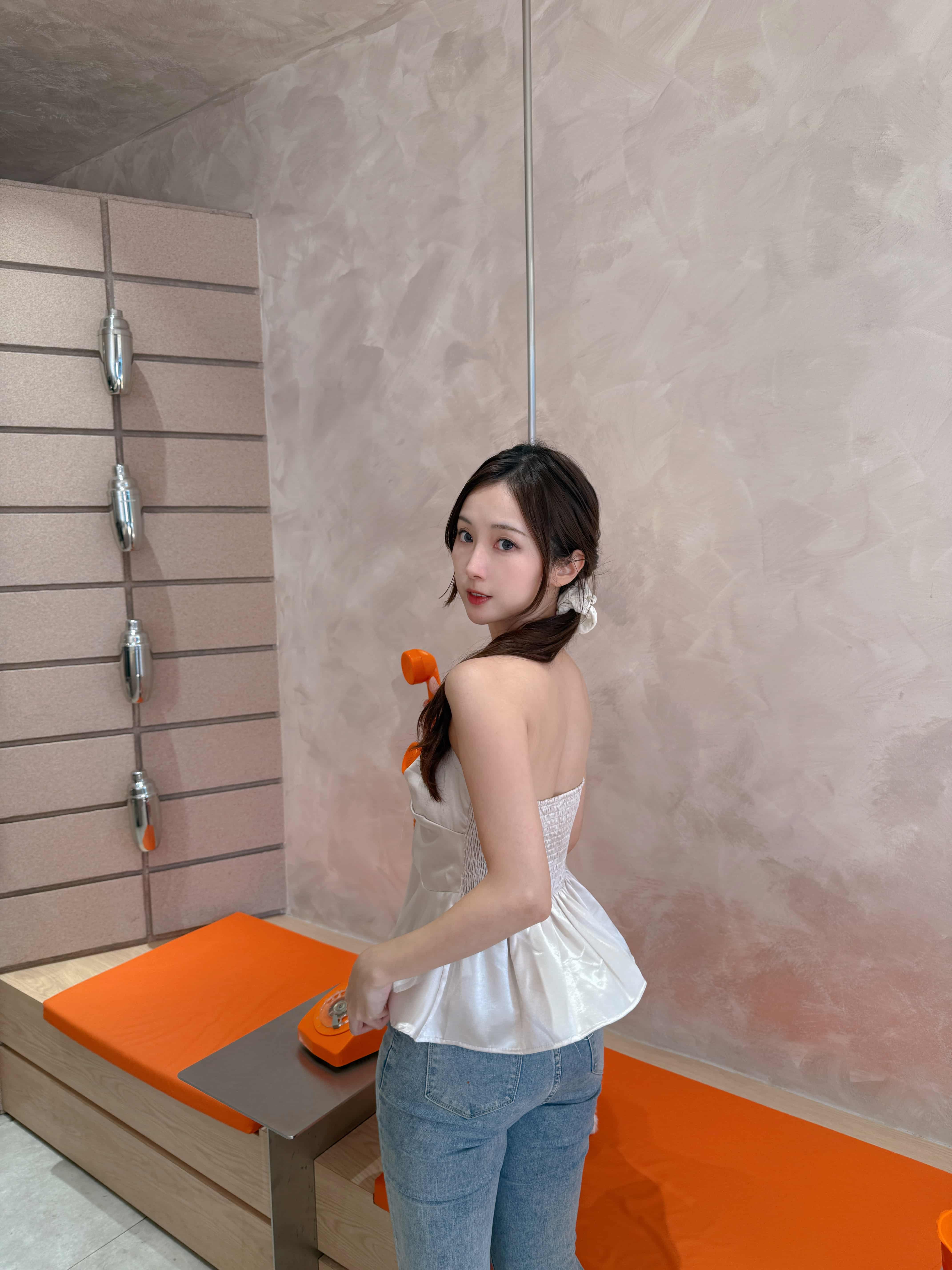 {"ARInfo":{"IsUseAR":false},"Version":"1.0.0","MakeupInfo":{"IsUseMakeup":false},"FaceliftInfo":{"IsChangeEyeLift":false,"IsChangeFacelift":false,"IsChangePostureLift":false,"IsChangeNose":false,"IsChangeFaceChin":false,"IsChangeMouth":false,"IsChangeThinFace":true},"BeautyInfo":{"SwitchMedicatedAcne":false,"IsAIBeauty":false,"IsBrightEyes":false,"IsSharpen":false,"IsOldBeauty":false,"IsReduceBlackEyes":false},"HandlerInfo":{"AppName":2},"FilterInfo":{"IsUseFilter":false}}