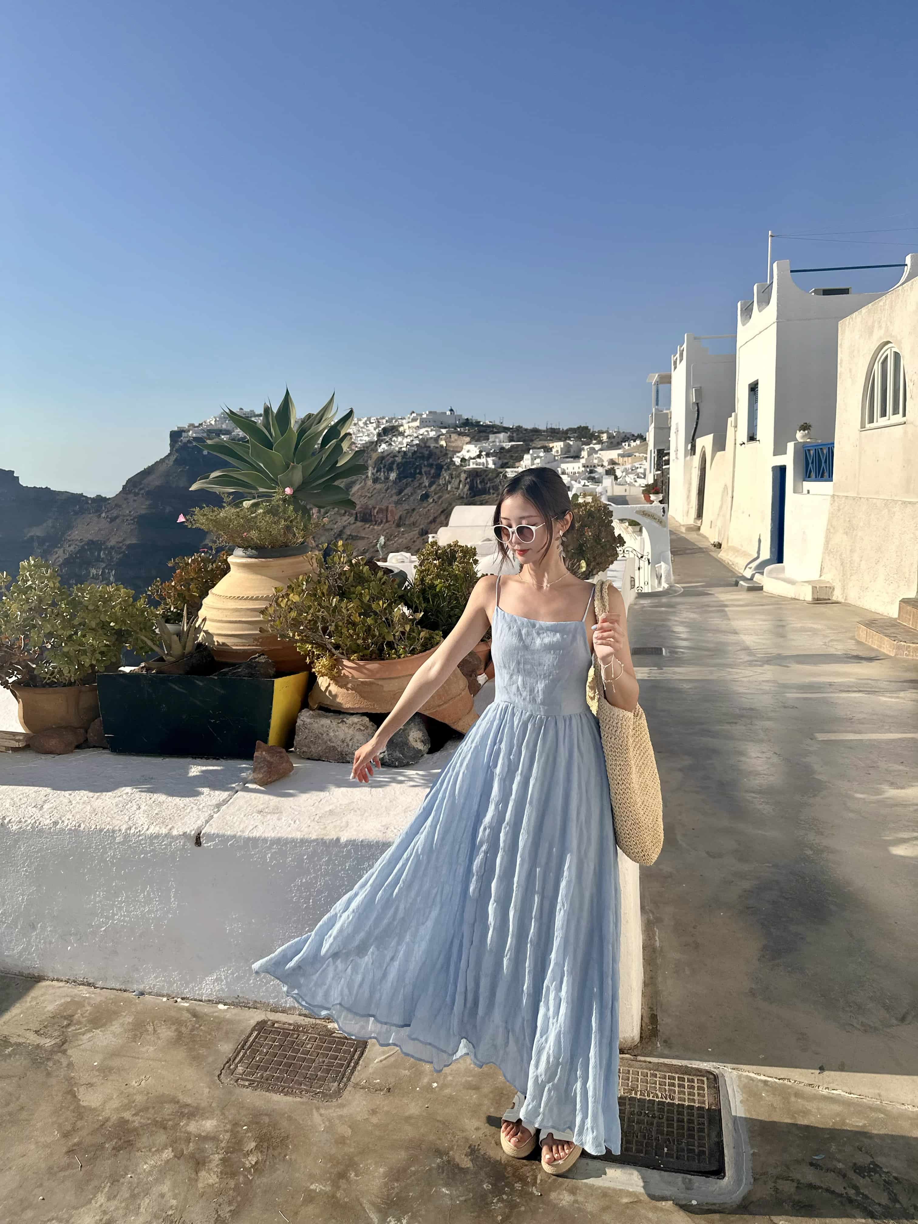 {"ARInfo":{"IsUseAR":false},"Version":"1.0.0","MakeupInfo":{"IsUseMakeup":false},"FaceliftInfo":{"IsChangeEyeLift":false,"IsChangeFacelift":false,"IsChangePostureLift":false,"IsChangeNose":false,"IsChangeFaceChin":false,"IsChangeMouth":false,"IsChangeThinFace":true},"BeautyInfo":{"SwitchMedicatedAcne":false,"IsAIBeauty":false,"IsBrightEyes":false,"IsSharpen":false,"IsOldBeauty":false,"IsReduceBlackEyes":false},"HandlerInfo":{"AppName":2},"FilterInfo":{"IsUseFilter":false}}