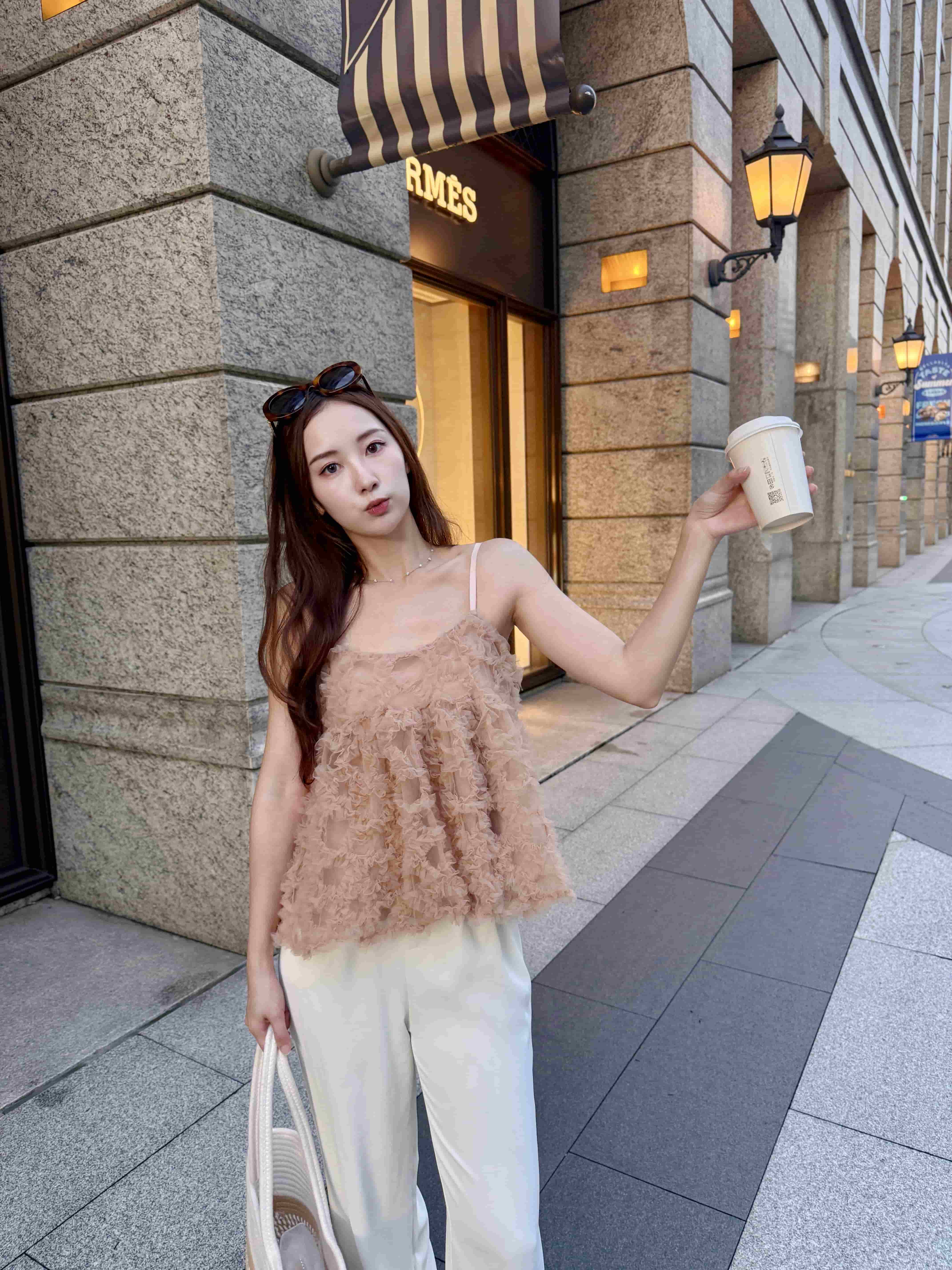 {"ARInfo":{"IsUseAR":false},"Version":"1.0.0","MakeupInfo":{"IsUseMakeup":false},"FaceliftInfo":{"IsChangeEyeLift":false,"IsChangeFacelift":false,"IsChangePostureLift":false,"IsChangeNose":false,"IsChangeFaceChin":false,"IsChangeMouth":false,"IsChangeThinFace":false},"BeautyInfo":{"SwitchMedicatedAcne":false,"IsAIBeauty":false,"IsBrightEyes":false,"IsSharpen":false,"IsOldBeauty":false,"IsReduceBlackEyes":false},"HandlerInfo":{"AppName":2},"FilterInfo":{"IsUseFilter":false}}