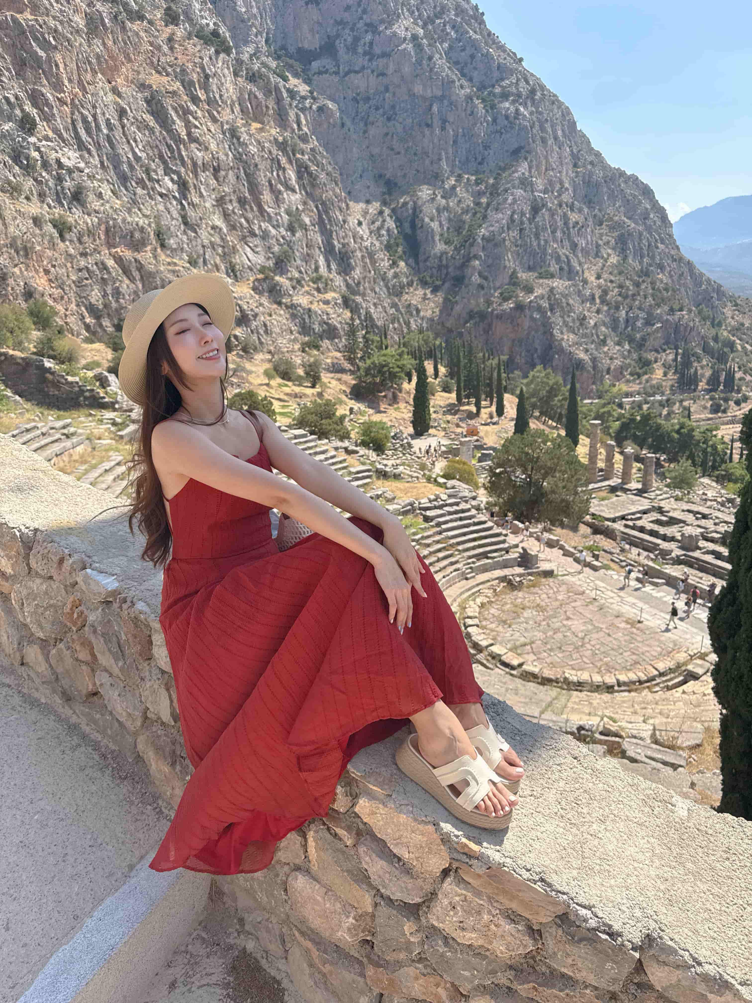 {"ARInfo":{"IsUseAR":false},"Version":"1.0.0","MakeupInfo":{"IsUseMakeup":false},"FaceliftInfo":{"IsChangeEyeLift":false,"IsChangeFacelift":false,"IsChangePostureLift":false,"IsChangeNose":false,"IsChangeFaceChin":false,"IsChangeMouth":false,"IsChangeThinFace":true},"BeautyInfo":{"SwitchMedicatedAcne":false,"IsAIBeauty":false,"IsBrightEyes":false,"IsSharpen":false,"IsOldBeauty":false,"IsReduceBlackEyes":false},"HandlerInfo":{"AppName":2},"FilterInfo":{"IsUseFilter":false}}