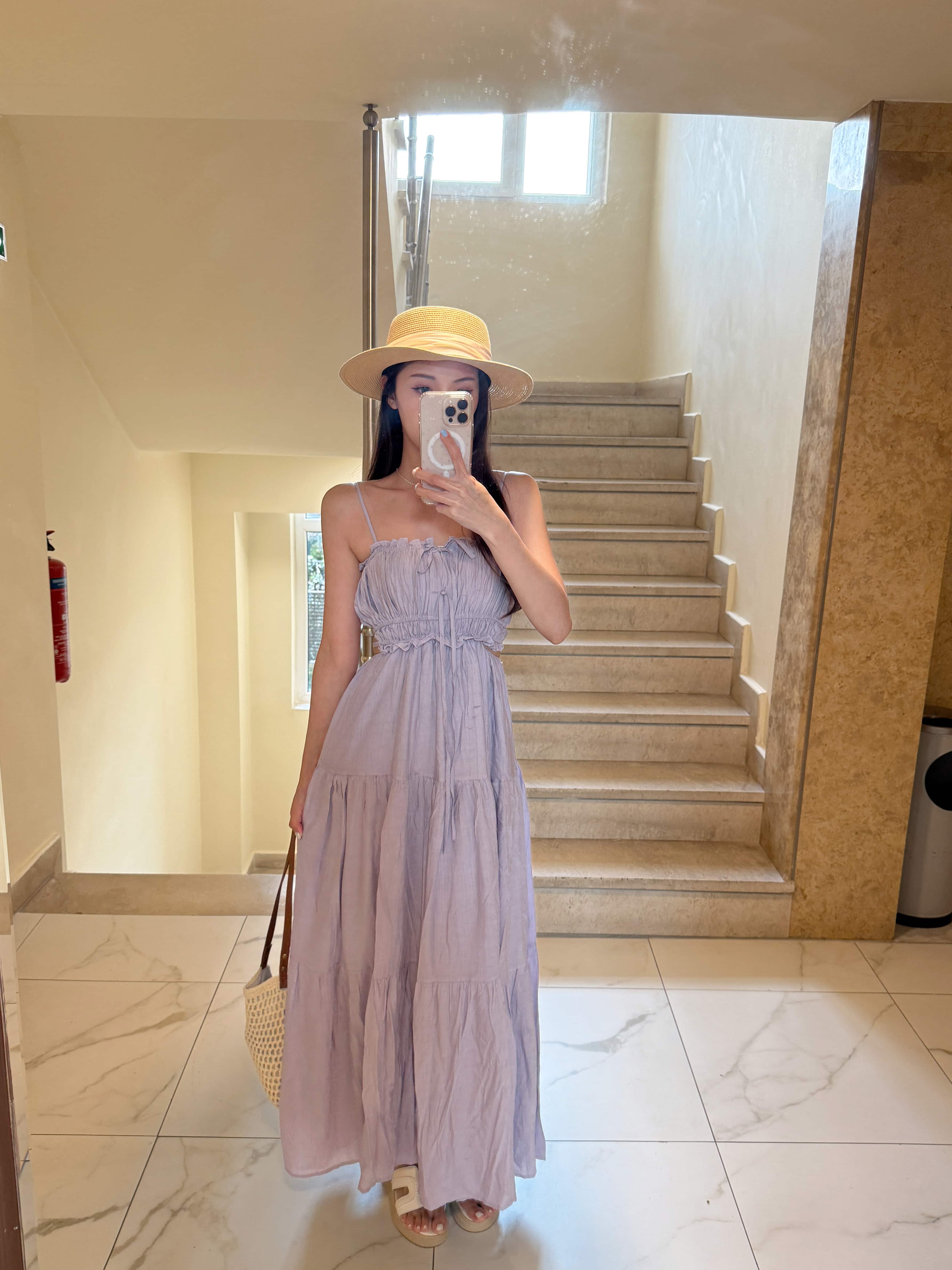 {"ARInfo":{"IsUseAR":false},"Version":"1.0.0","MakeupInfo":{"IsUseMakeup":false},"FaceliftInfo":{"IsChangeEyeLift":false,"IsChangeFacelift":false,"IsChangePostureLift":false,"IsChangeNose":false,"IsChangeFaceChin":false,"IsChangeMouth":false,"IsChangeThinFace":true},"BeautyInfo":{"SwitchMedicatedAcne":false,"IsAIBeauty":false,"IsBrightEyes":false,"IsSharpen":false,"IsOldBeauty":false,"IsReduceBlackEyes":false},"HandlerInfo":{"AppName":2},"FilterInfo":{"IsUseFilter":false}}