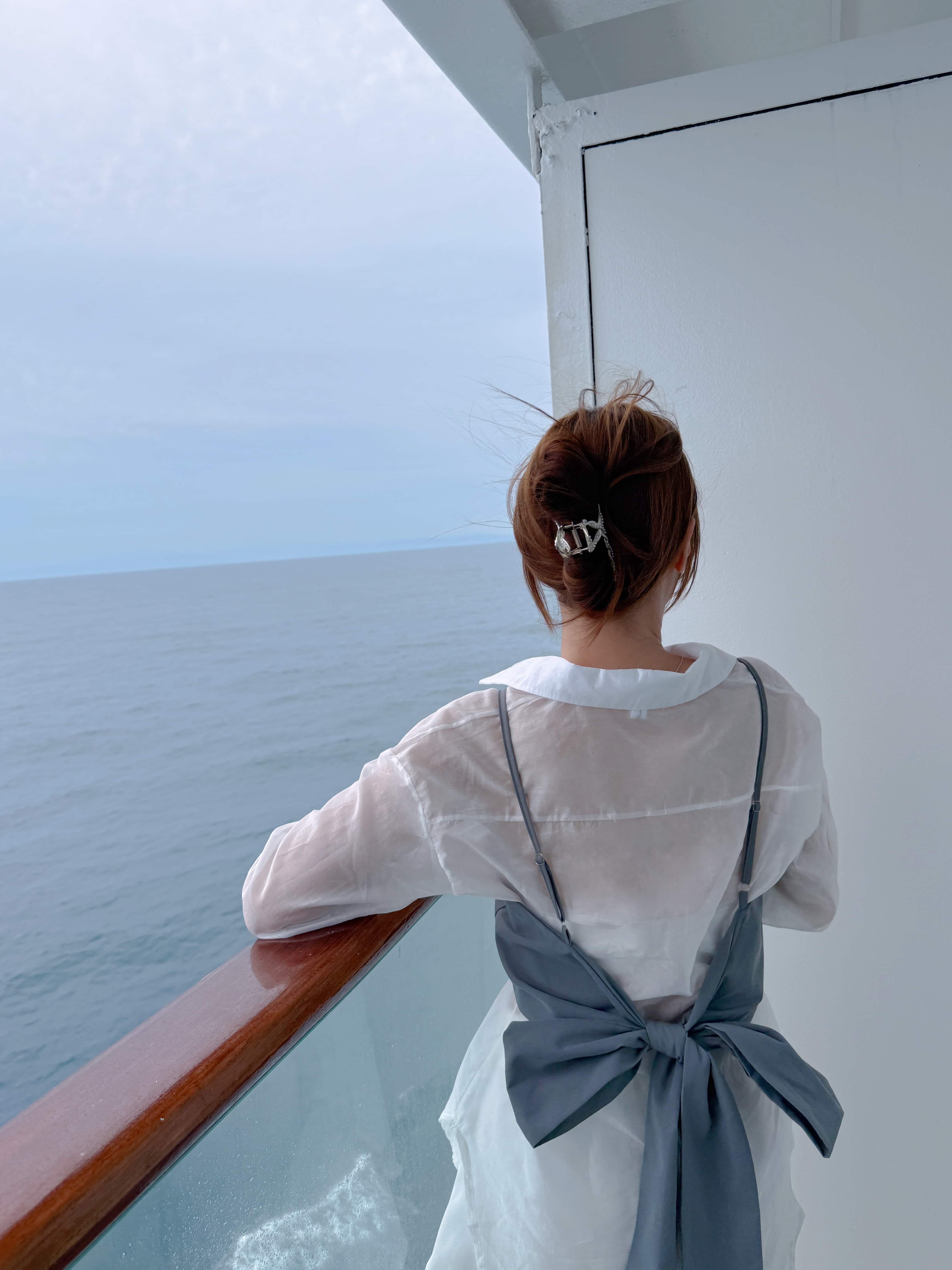 {"ARInfo":{"IsUseAR":false},"Version":"1.0.0","MakeupInfo":{"IsUseMakeup":false},"FaceliftInfo":{"IsChangeEyeLift":false,"IsChangeFacelift":false,"IsChangePostureLift":false,"IsChangeNose":false,"IsChangeFaceChin":false,"IsChangeMouth":false,"IsChangeThinFace":true},"BeautyInfo":{"SwitchMedicatedAcne":false,"IsAIBeauty":false,"IsBrightEyes":false,"IsSharpen":false,"IsOldBeauty":false,"IsReduceBlackEyes":false},"HandlerInfo":{"AppName":2},"FilterInfo":{"IsUseFilter":false}}