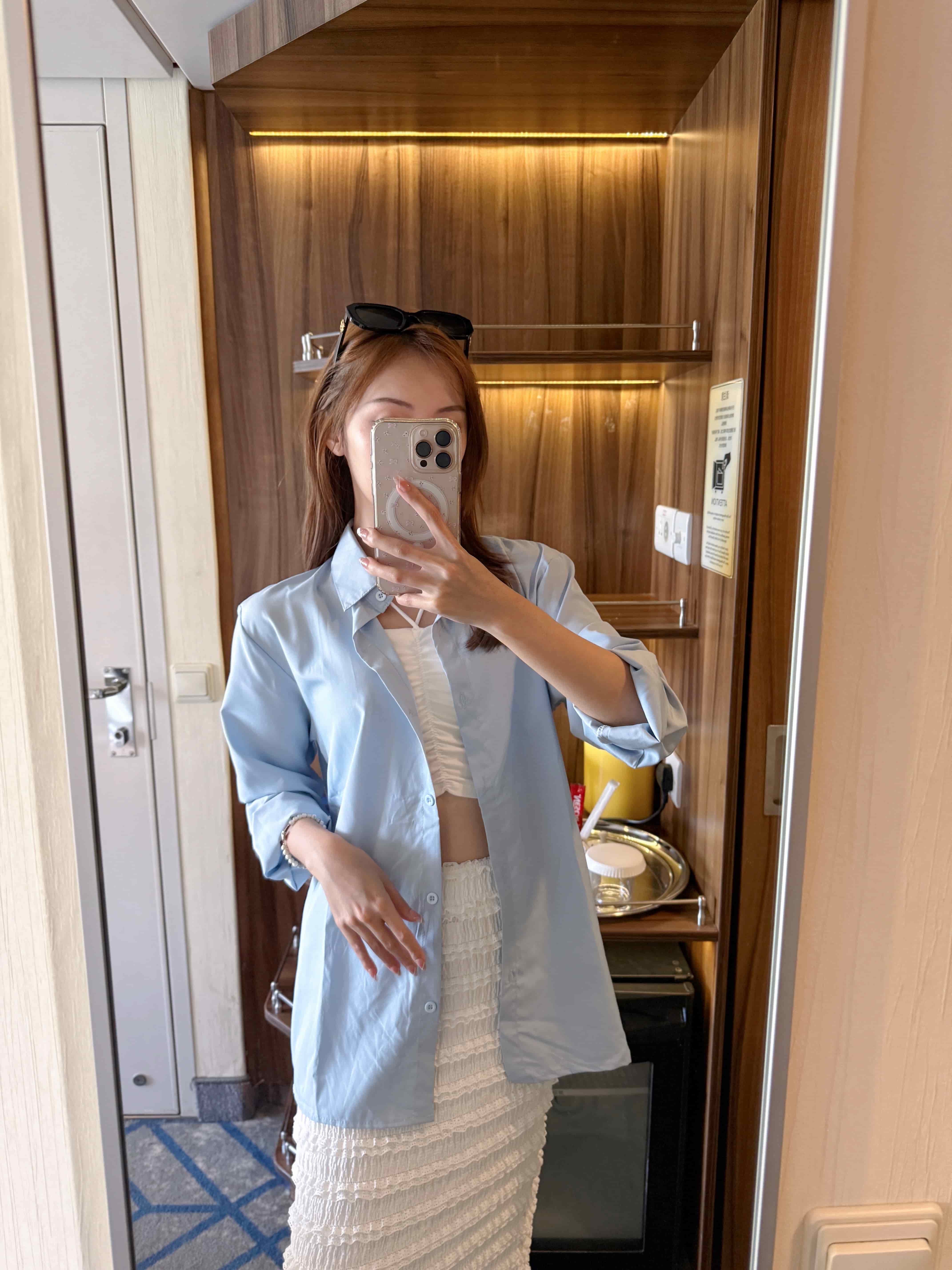 {"ARInfo":{"IsUseAR":false},"Version":"1.0.0","MakeupInfo":{"IsUseMakeup":false},"FaceliftInfo":{"IsChangeEyeLift":false,"IsChangeFacelift":false,"IsChangePostureLift":false,"IsChangeNose":false,"IsChangeFaceChin":false,"IsChangeMouth":false,"IsChangeThinFace":true},"BeautyInfo":{"SwitchMedicatedAcne":false,"IsAIBeauty":false,"IsBrightEyes":false,"IsSharpen":false,"IsOldBeauty":false,"IsReduceBlackEyes":false},"HandlerInfo":{"AppName":2},"FilterInfo":{"IsUseFilter":false}}